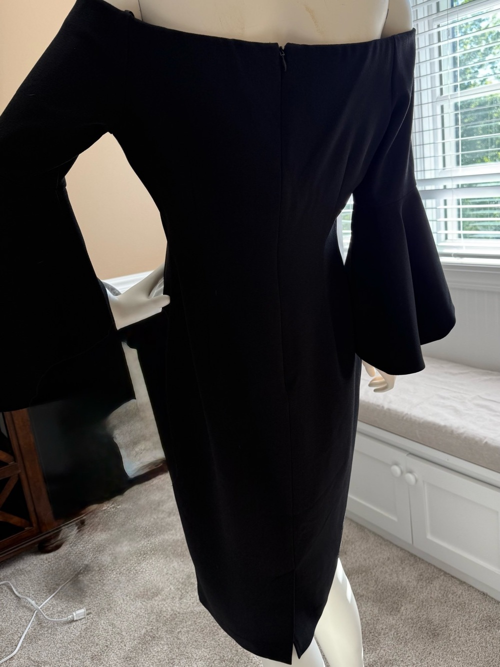 Chelsea28 Black One-Shoulder Bell-Sleeve Dress - Picture 3 of 8